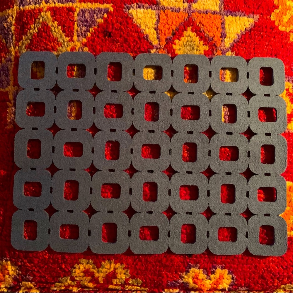 Block cutout felt placemat dark grey Torre & Tagus